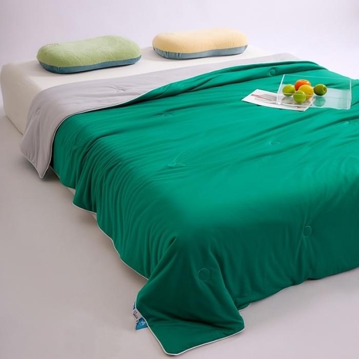 Sleep Light — Cooling Silk Blanket for Warm Nights