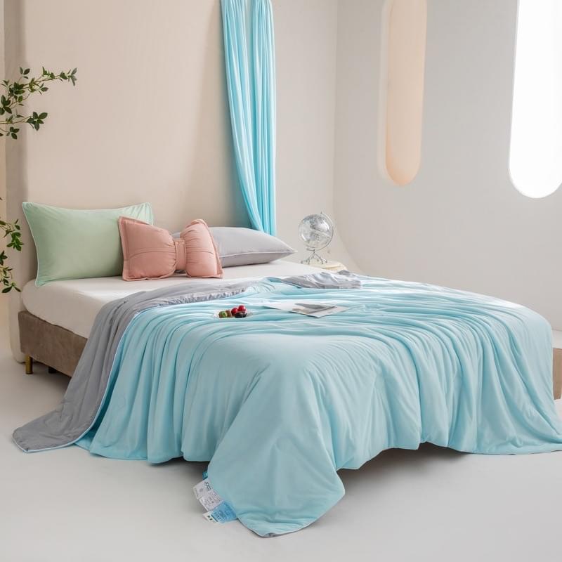 Sleep Light — Cooling Silk Blanket for Warm Nights