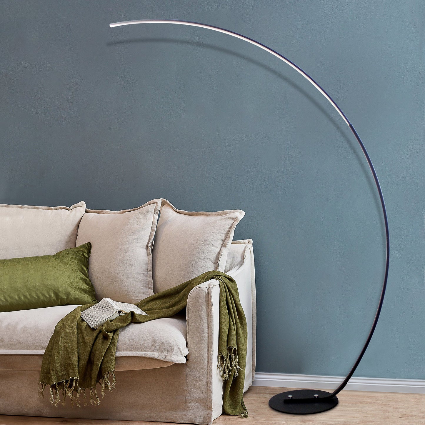 Curve floor lamp with RGBW lighting - modern home accent light