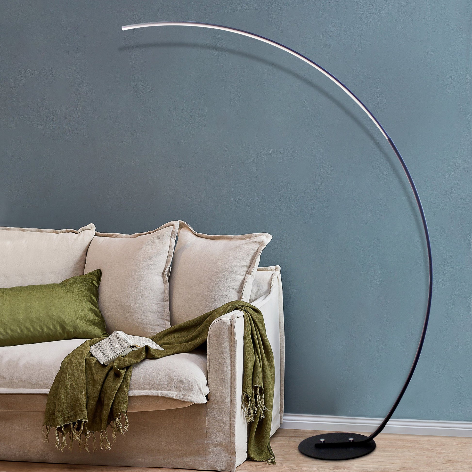 Curve floor lamp with RGBW lighting - modern home accent light