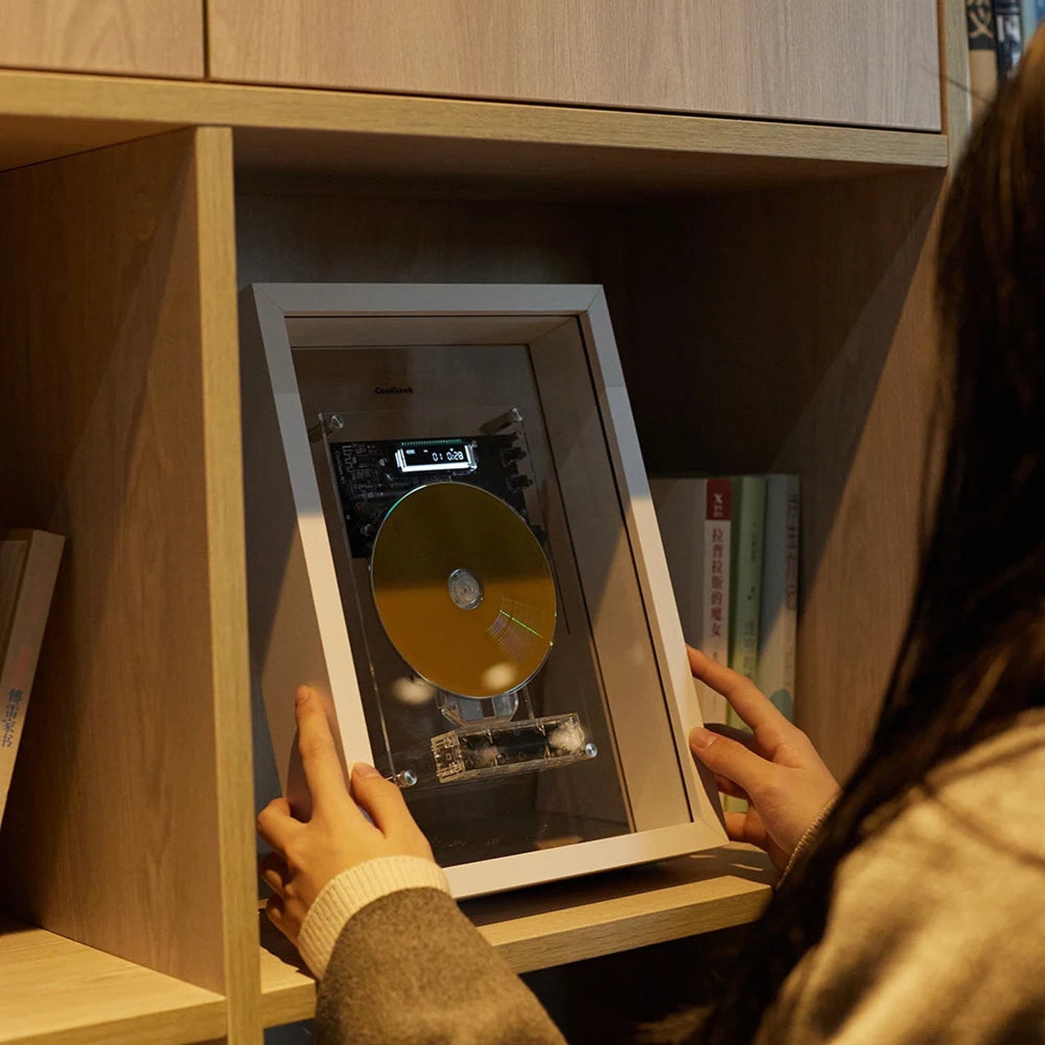 Transparent CD Player — Bluetooth Hi-Fi Audio with Vertical Display Design