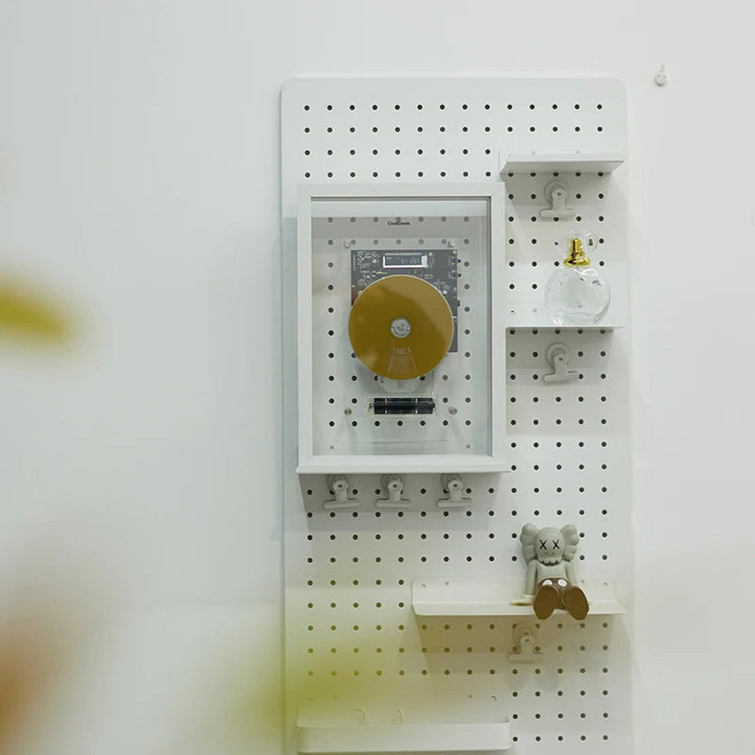 Transparent CD Player — Bluetooth Hi-Fi Audio with Vertical Display Design
