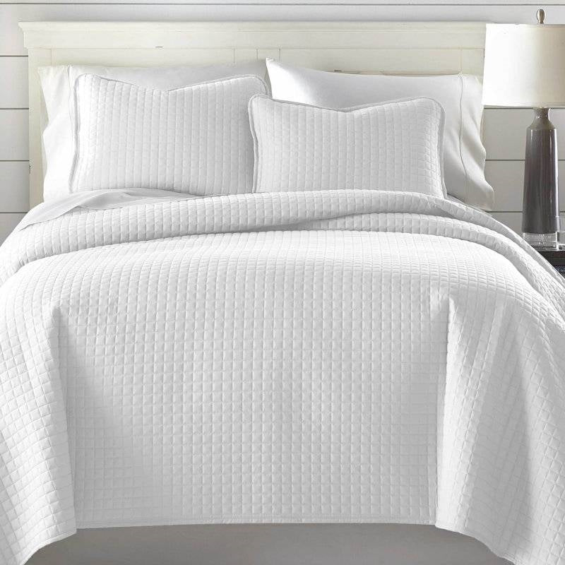Twin/Twin XL Lightweight White Ultra Soft 2-Piece Microfiber Quilt Set FastFurnishings