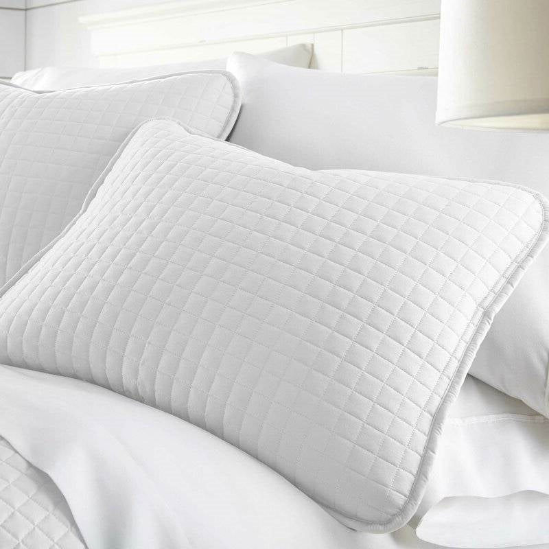 Twin/Twin XL Lightweight White Ultra Soft 2-Piece Microfiber Quilt Set FastFurnishings