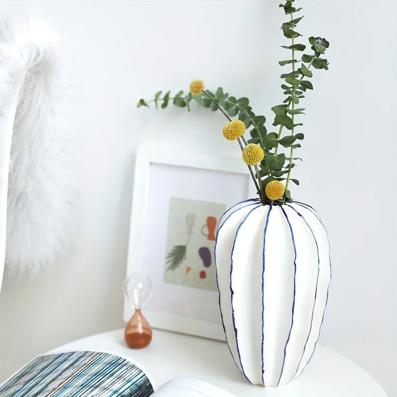 The Statement Vase — Modern Ceramic Vase for Flowers, Stems &amp; Home Styling