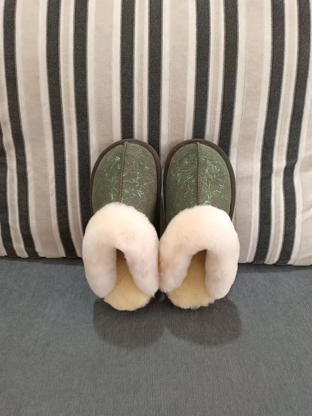 Cloud Underfoot — Natural Sheepskin & Fur Anti-Slip Home Slippers