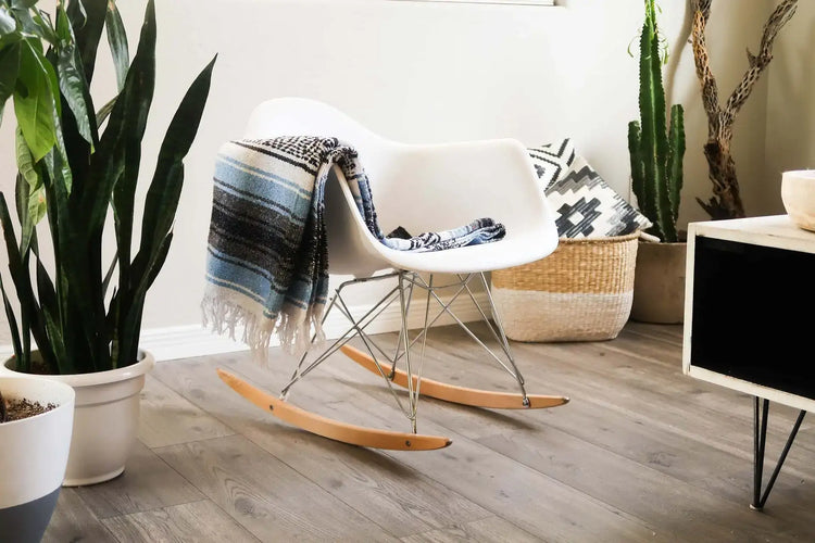 Mexican Handwoven Throw Blanket — Striped Tassel, 130×170cm