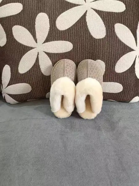Cloud Underfoot — Natural Sheepskin & Fur Anti-Slip Home Slippers