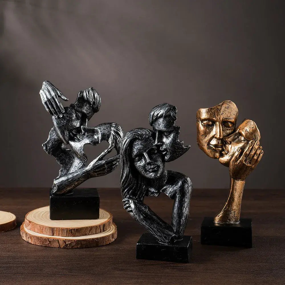 Love, Displayed — Contemporary Couple Statue &amp; Lover Sculpture for Home
