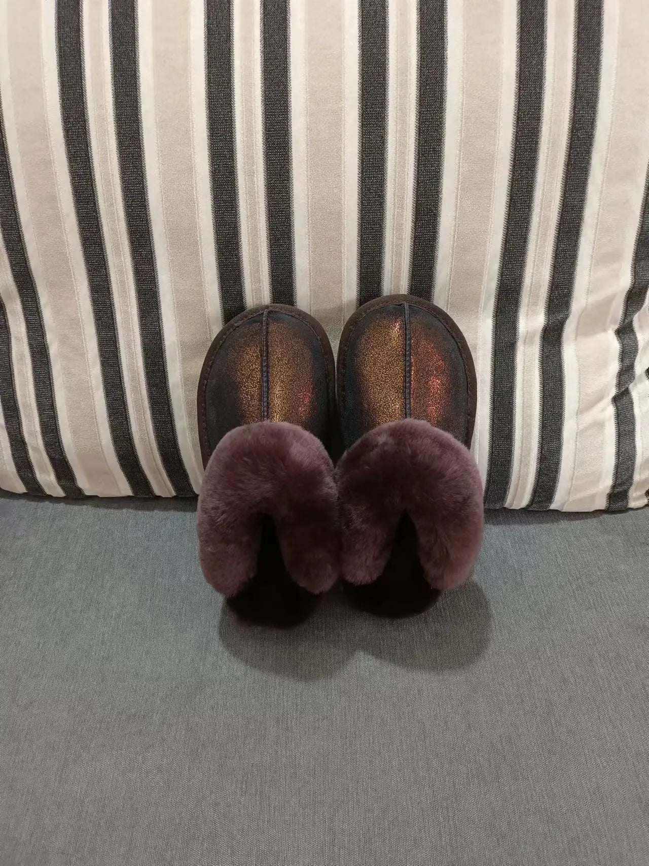 Cloud Underfoot — Natural Sheepskin & Fur Anti-Slip Home Slippers