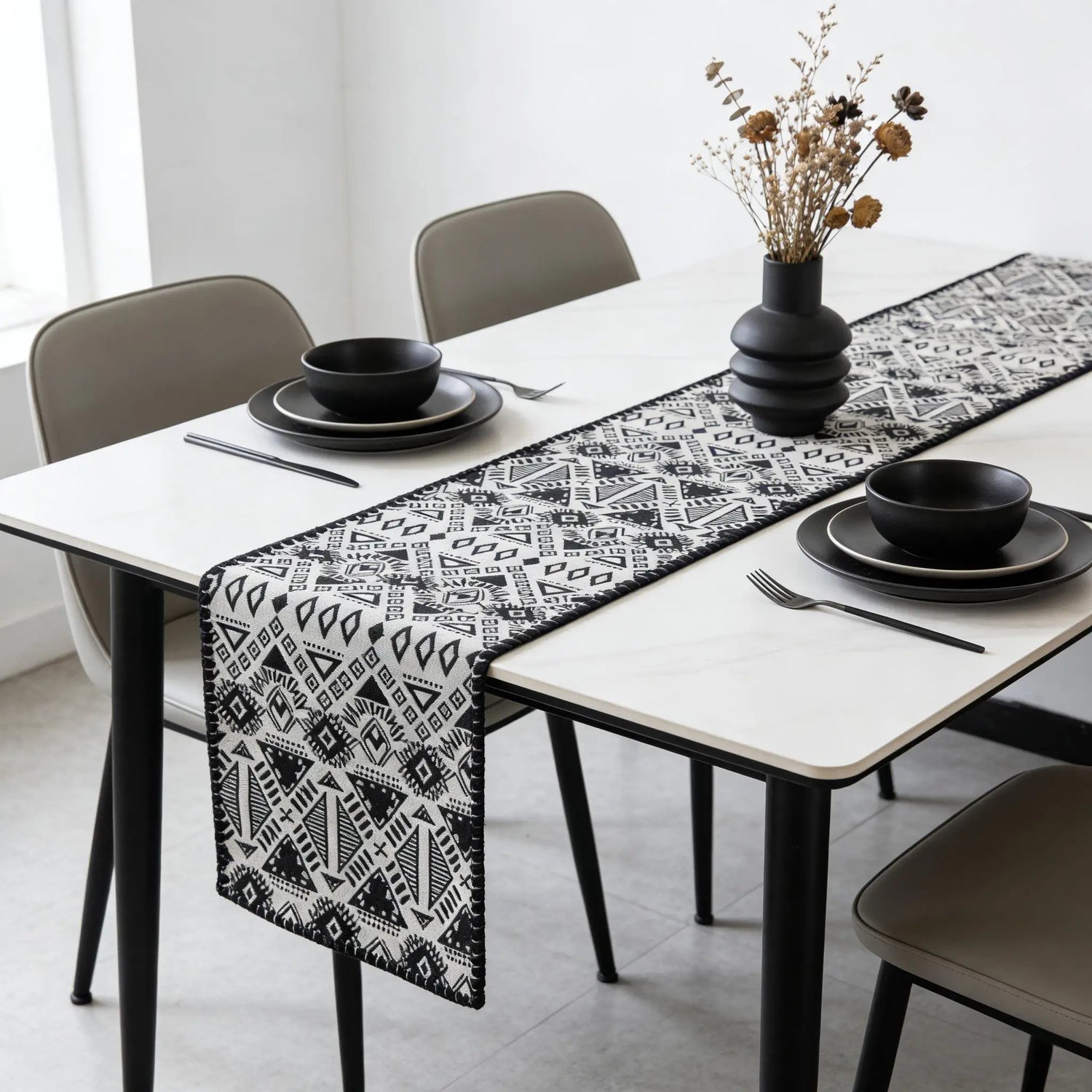 Nordic Cotton Linen Table Runner — Dining &amp; TV Cabinet Cloth
