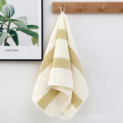Soft &amp; Simple — Absorbent Cotton Bath Towel in Solid Colors