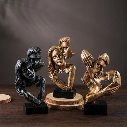 Love, Displayed — Contemporary Couple Statue & Lover Sculpture for Home