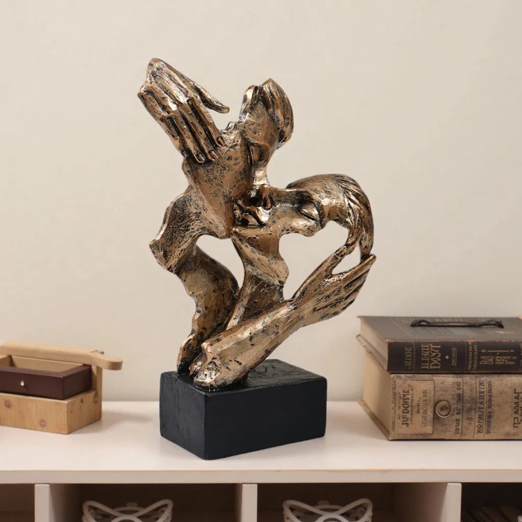 Vilead Couple Statue Lover Sculptures Tabletop Shelf Decor Anniversary Wedding Gift Home Interior Contemporary Mantel Bookshelf