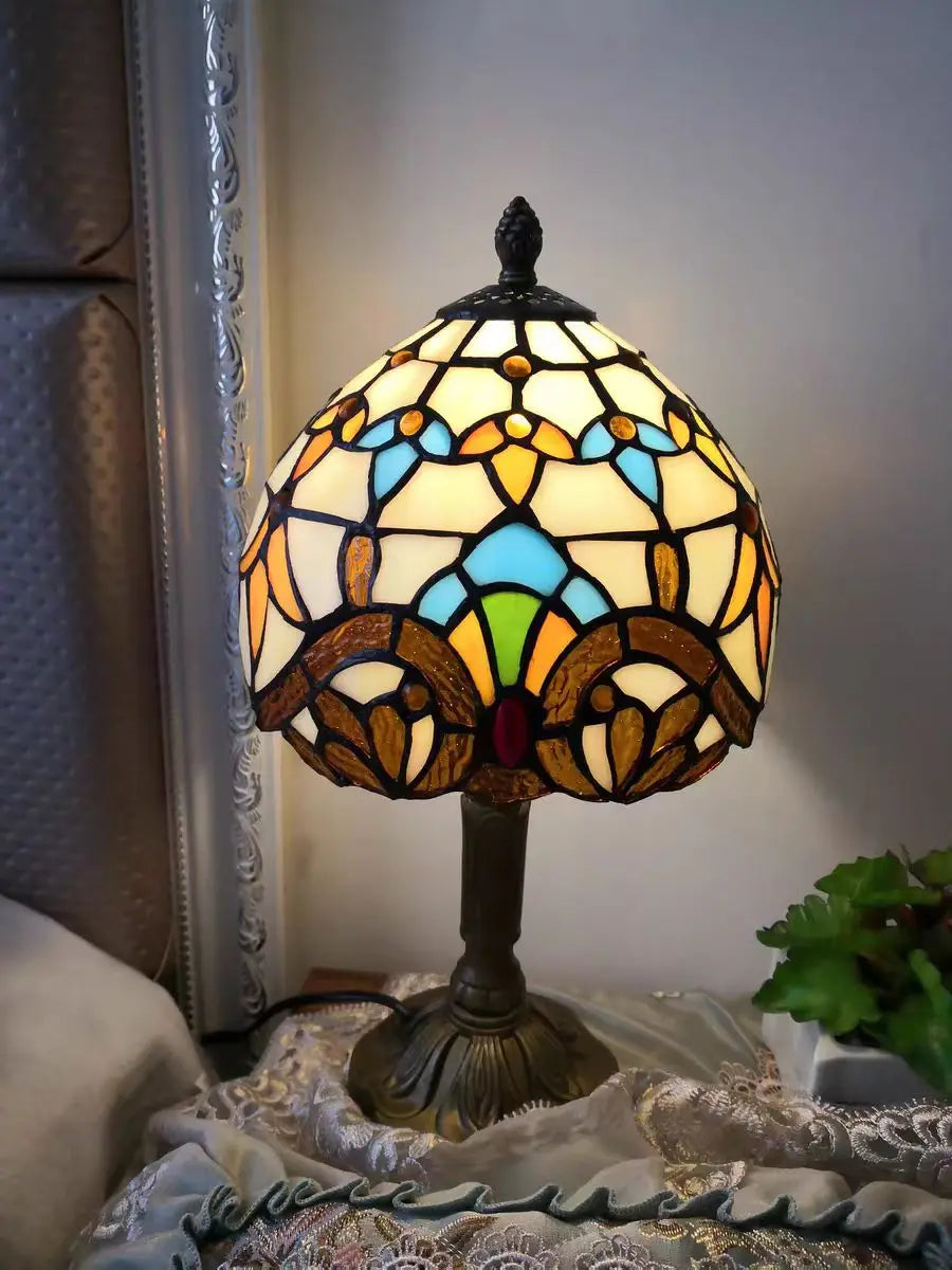 Old World Glow — European Retro Art Glass LED Desk Lamp