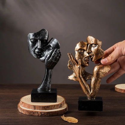 Love, Displayed — Contemporary Couple Statue & Lover Sculpture for Home
