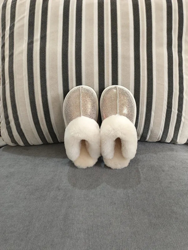 Cloud Underfoot — Natural Sheepskin & Fur Anti-Slip Home Slippers