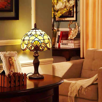 Old World Glow — European Retro Art Glass LED Desk Lamp