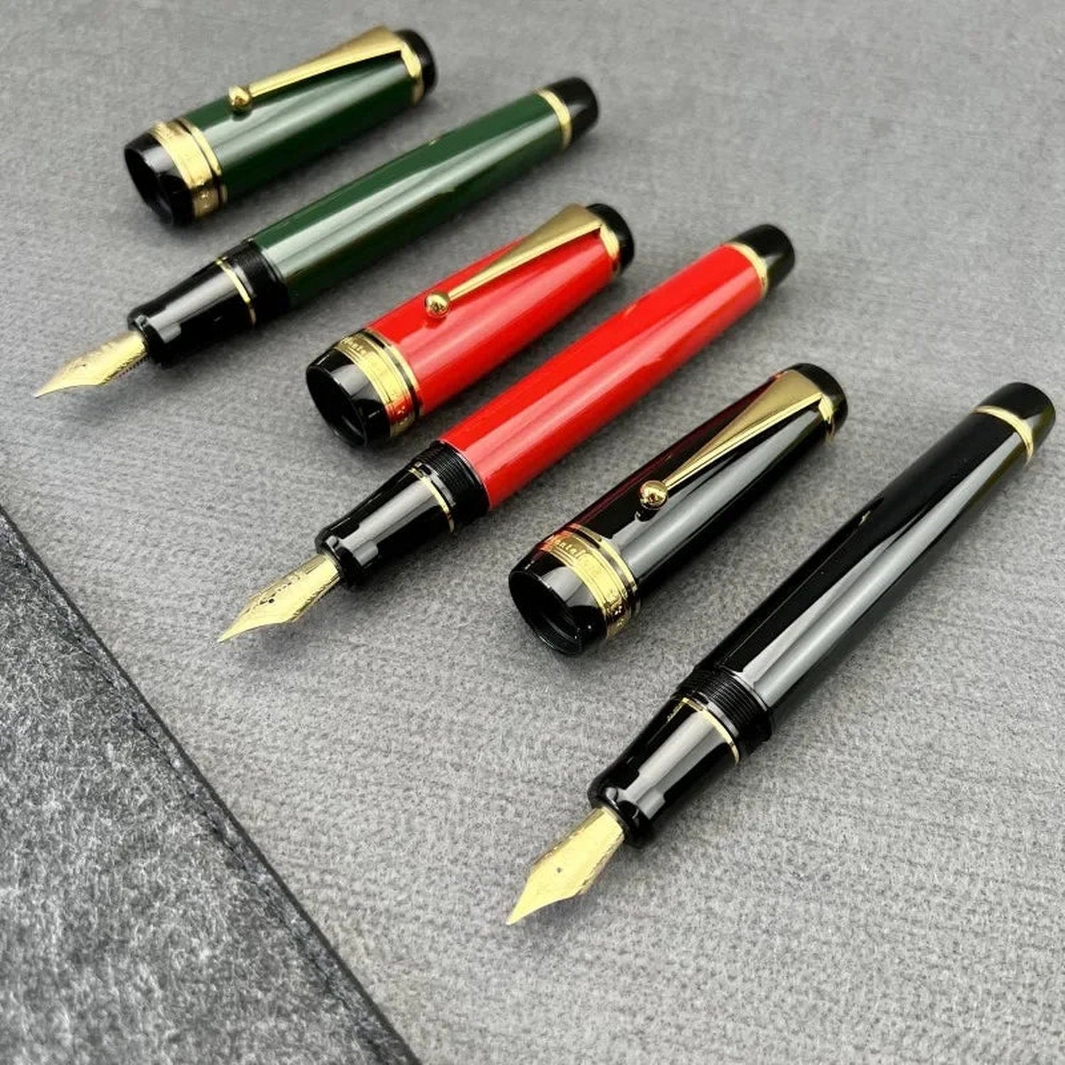 Montefiore Large Metal Fountain Pen