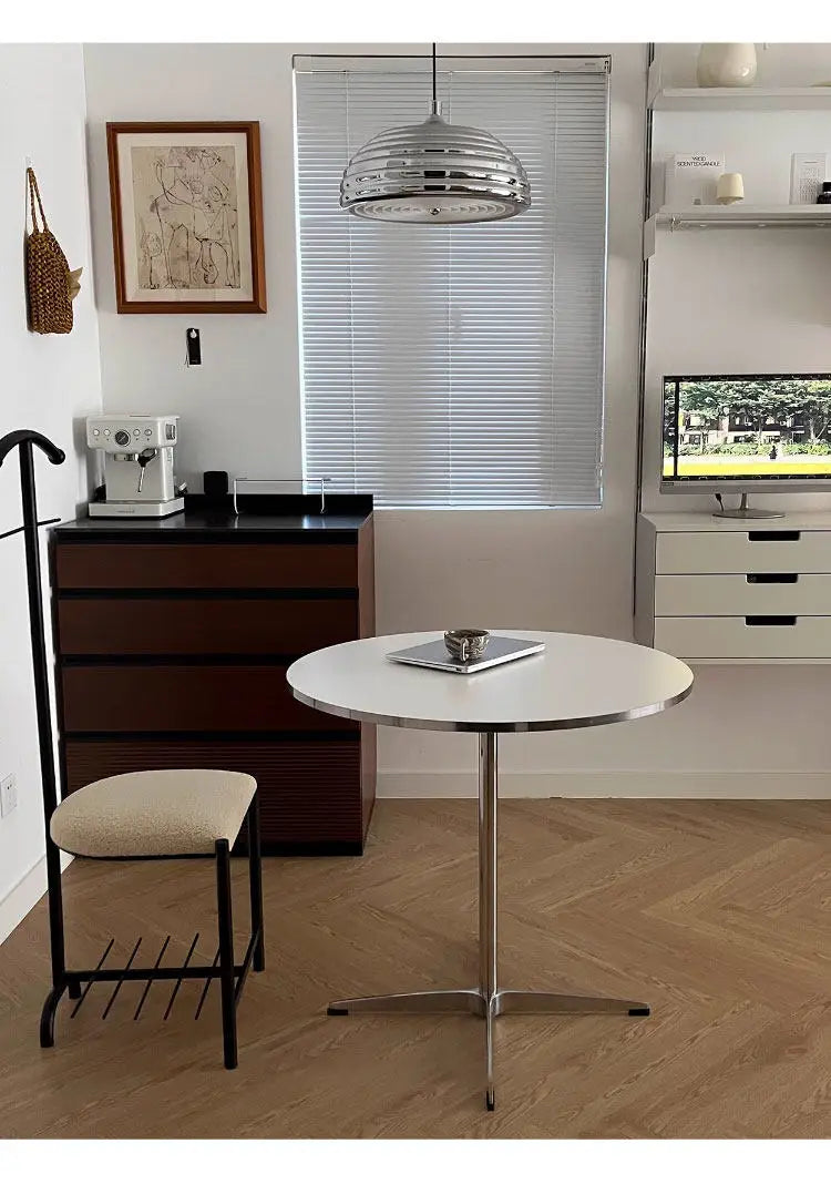 Sit in Style — Luxury Small Round Dining Table with Gold Metal Legs